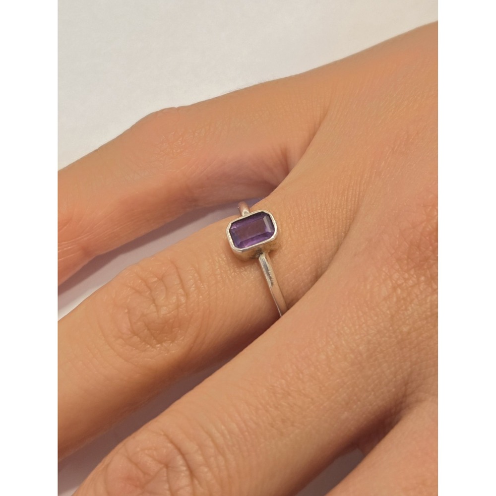 Sterling Silver Rectangle Cut Bezel Set Amethyst Ring Size 5 925